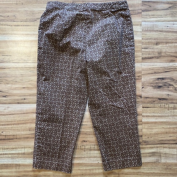 Coldwater Creek Capri Pants brown, size 6 - Picture 7 of 9